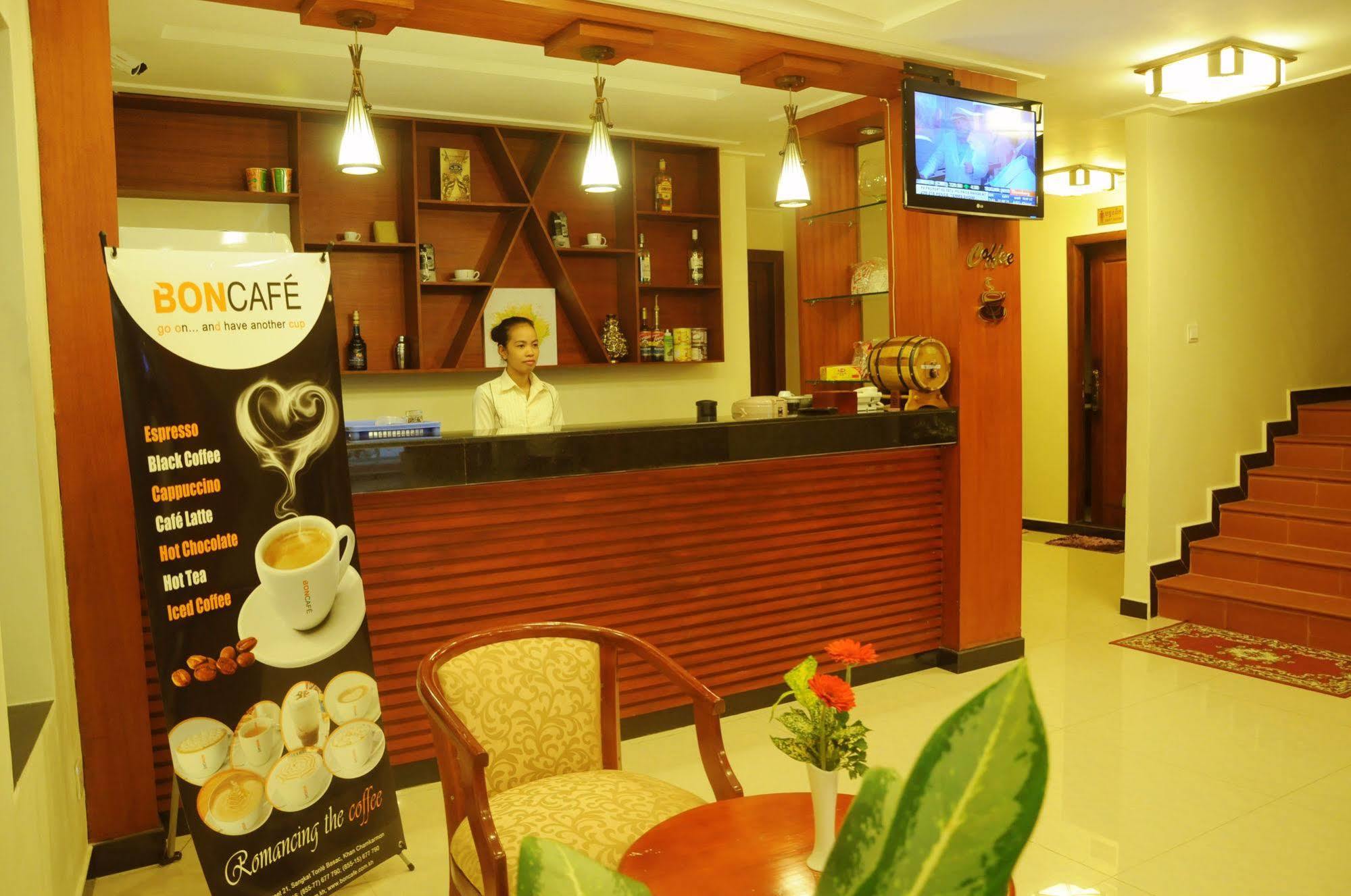 V N E Hotel Phnom Penh Dış mekan fotoğraf