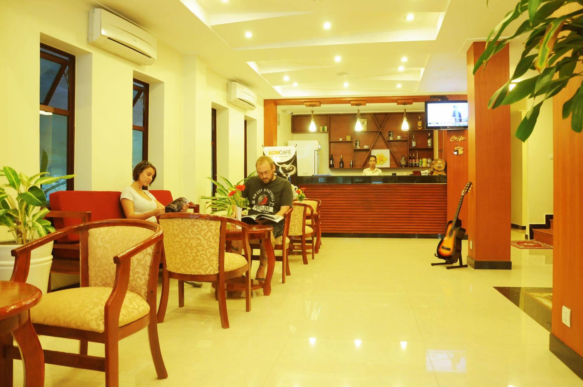 V N E Hotel Phnom Penh Dış mekan fotoğraf
