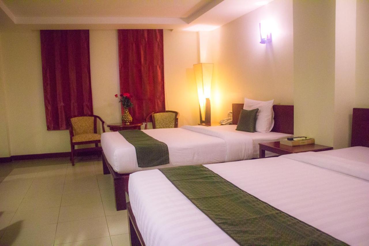 V N E Hotel Phnom Penh Dış mekan fotoğraf