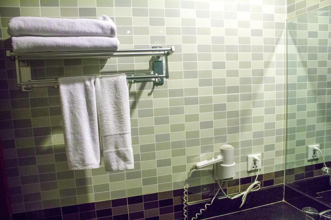 V N E Hotel Phnom Penh Dış mekan fotoğraf
