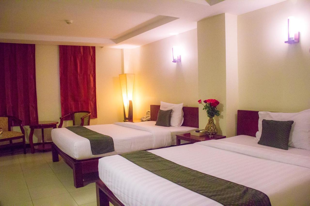 V N E Hotel Phnom Penh Dış mekan fotoğraf
