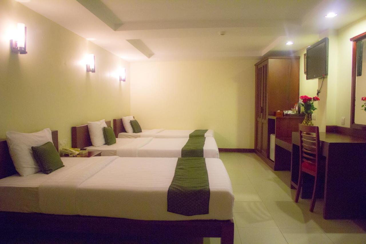 V N E Hotel Phnom Penh Dış mekan fotoğraf