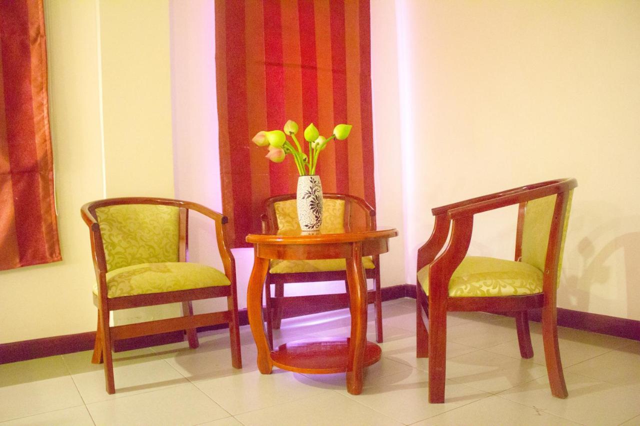 V N E Hotel Phnom Penh Dış mekan fotoğraf